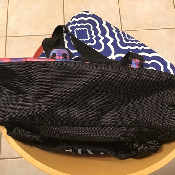 π PLC-All Terrain Travel Systems Messenger Bag - Picture 11 of 12